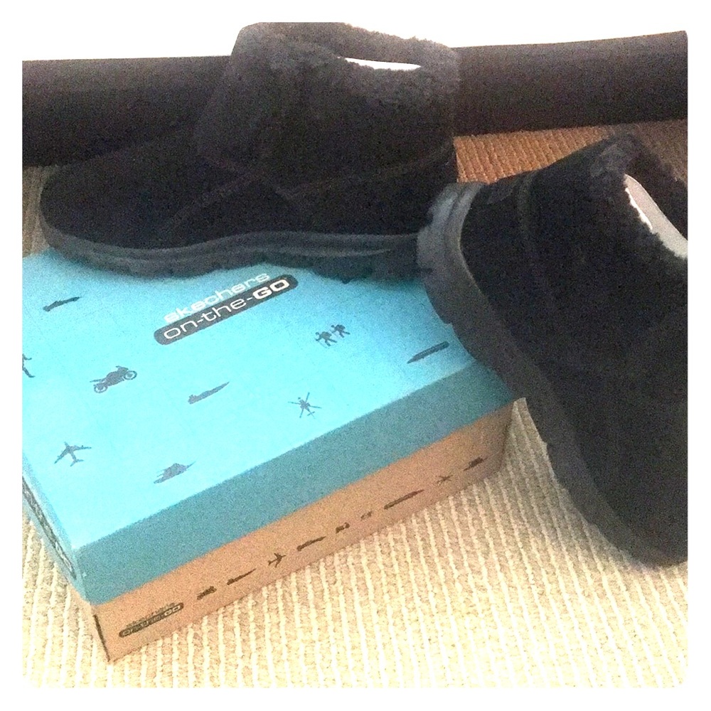 Brand new Skechers GOwalk Suede Faix Fur Boots